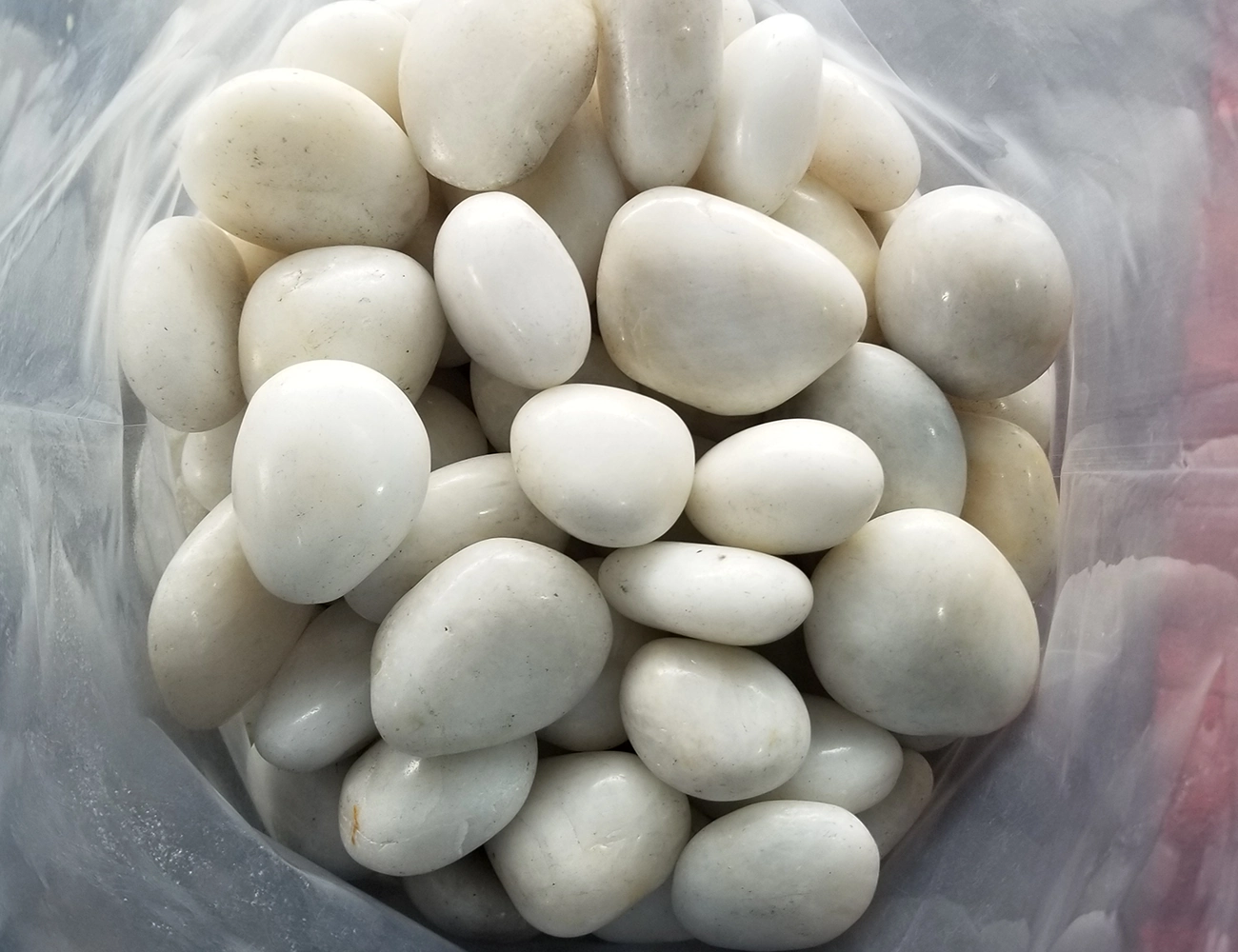 witte kiezelstenen
